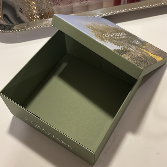 L’Occitane empty box - Picture 3 of 3
